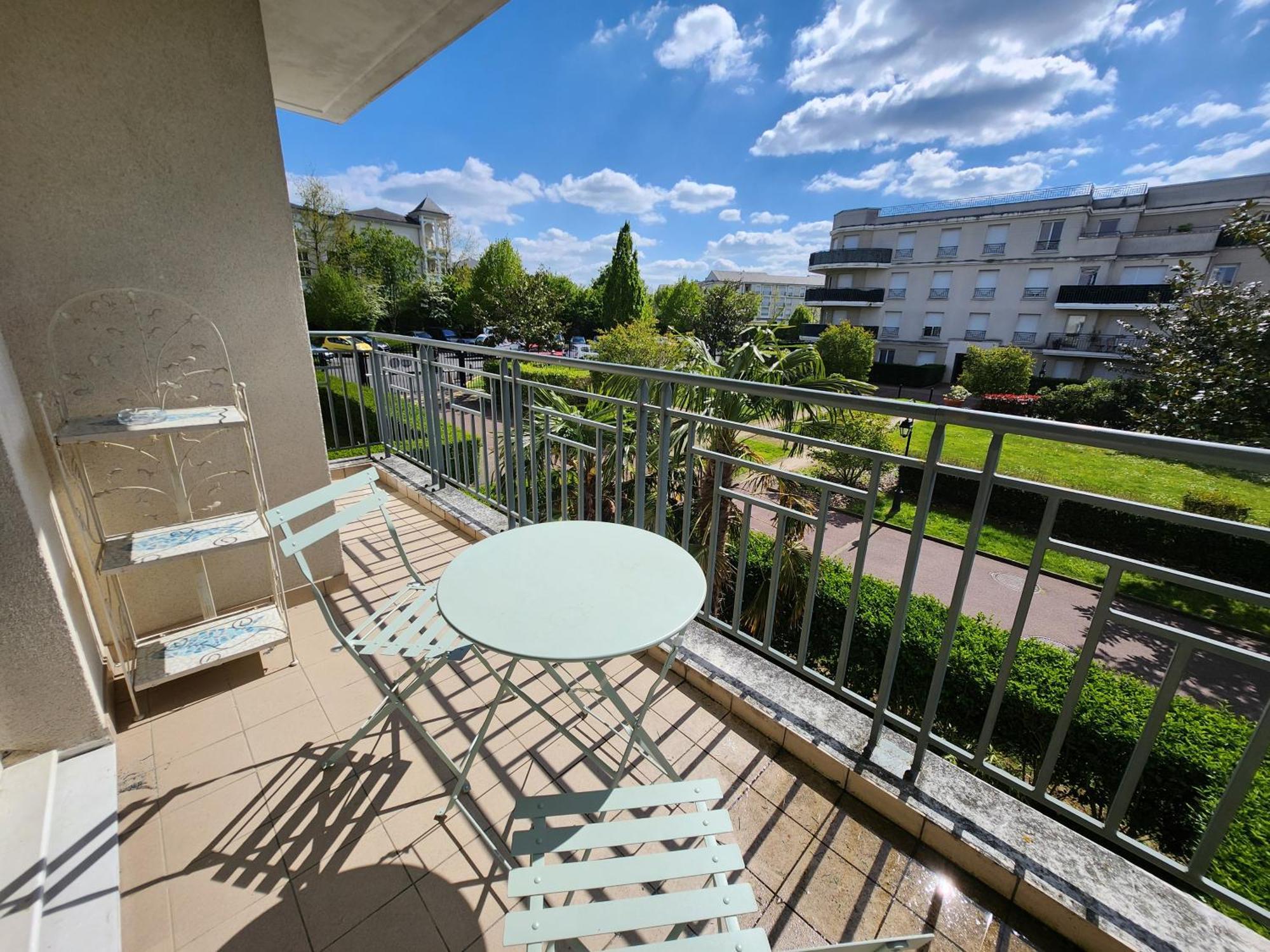 5' Disneyland Cozy Appartment Montévrain Esterno foto